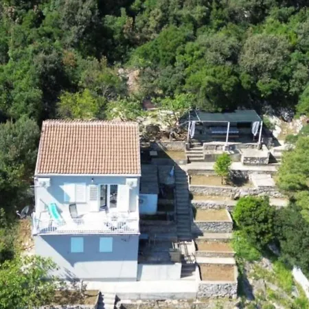 House Apartament *