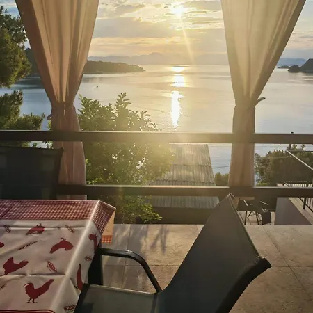 Apartament House *