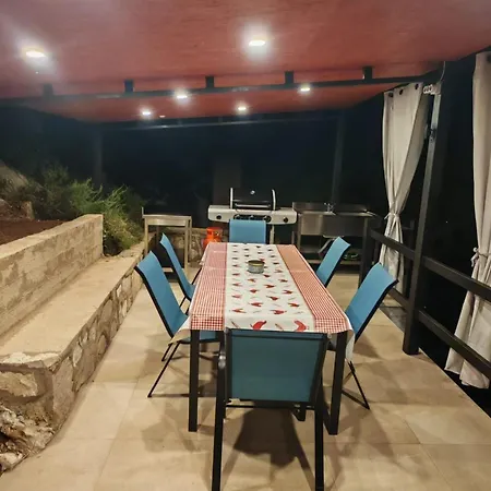Apartament House Sobra