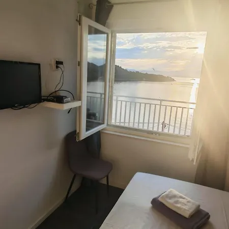 Apartament House Sobra