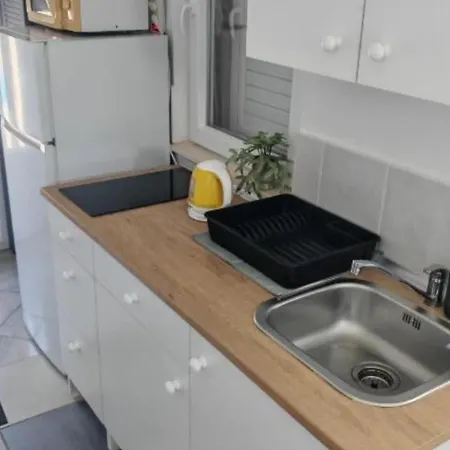 Apartament House *