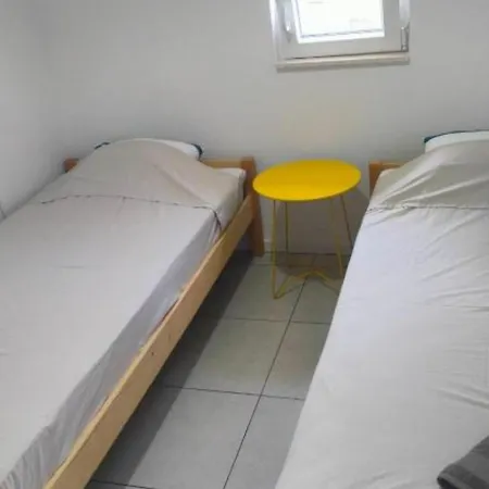 House * Sobra